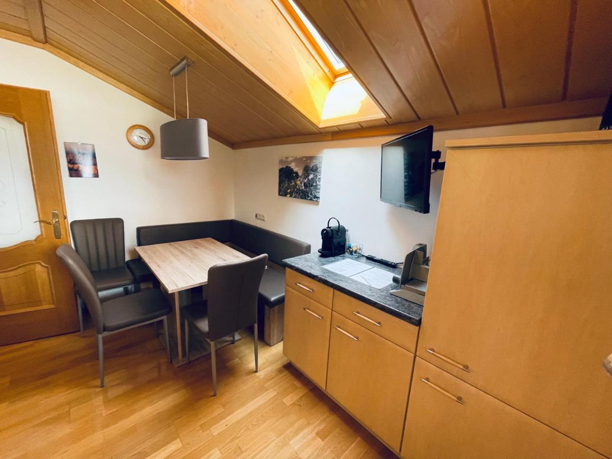 Landhaus Brugger Apartment Saalfelden ภายนอก รูปภาพ