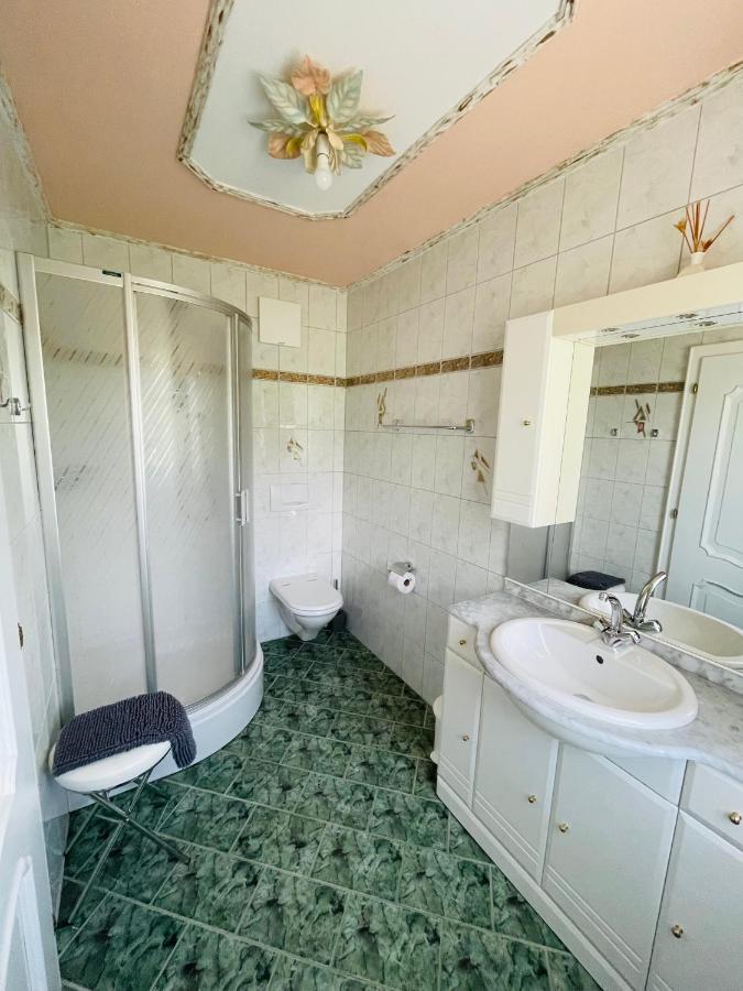 Landhaus Brugger Apartment Saalfelden ภายนอก รูปภาพ