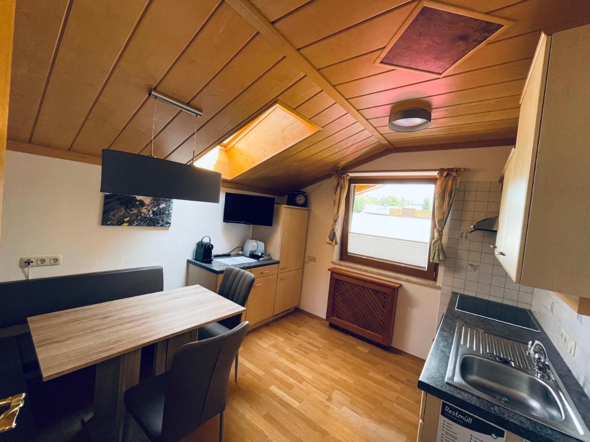 Landhaus Brugger Apartment Saalfelden ภายนอก รูปภาพ